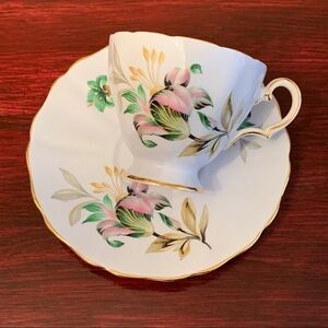 Grosvenor tea cup + saucer bone china England